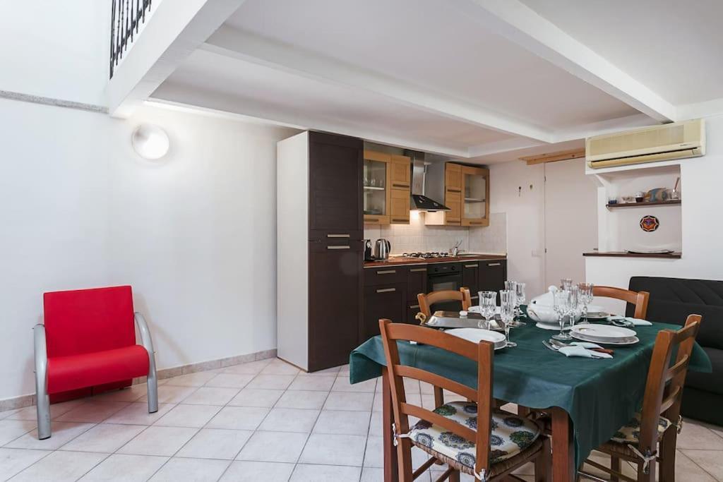 Central Apartment- Near The Cathedral * Olbia